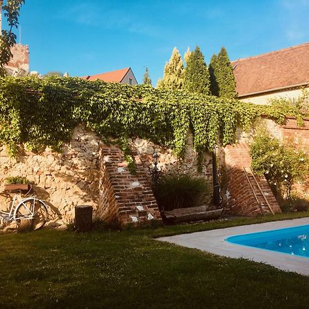 Lormuv Dvur Mikulov Exterior foto